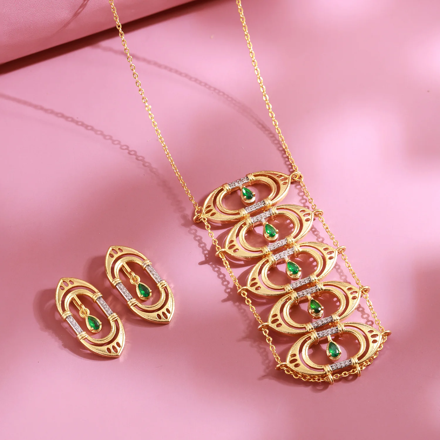 Shahi Dwar Kanika Necklace Set - Image 2