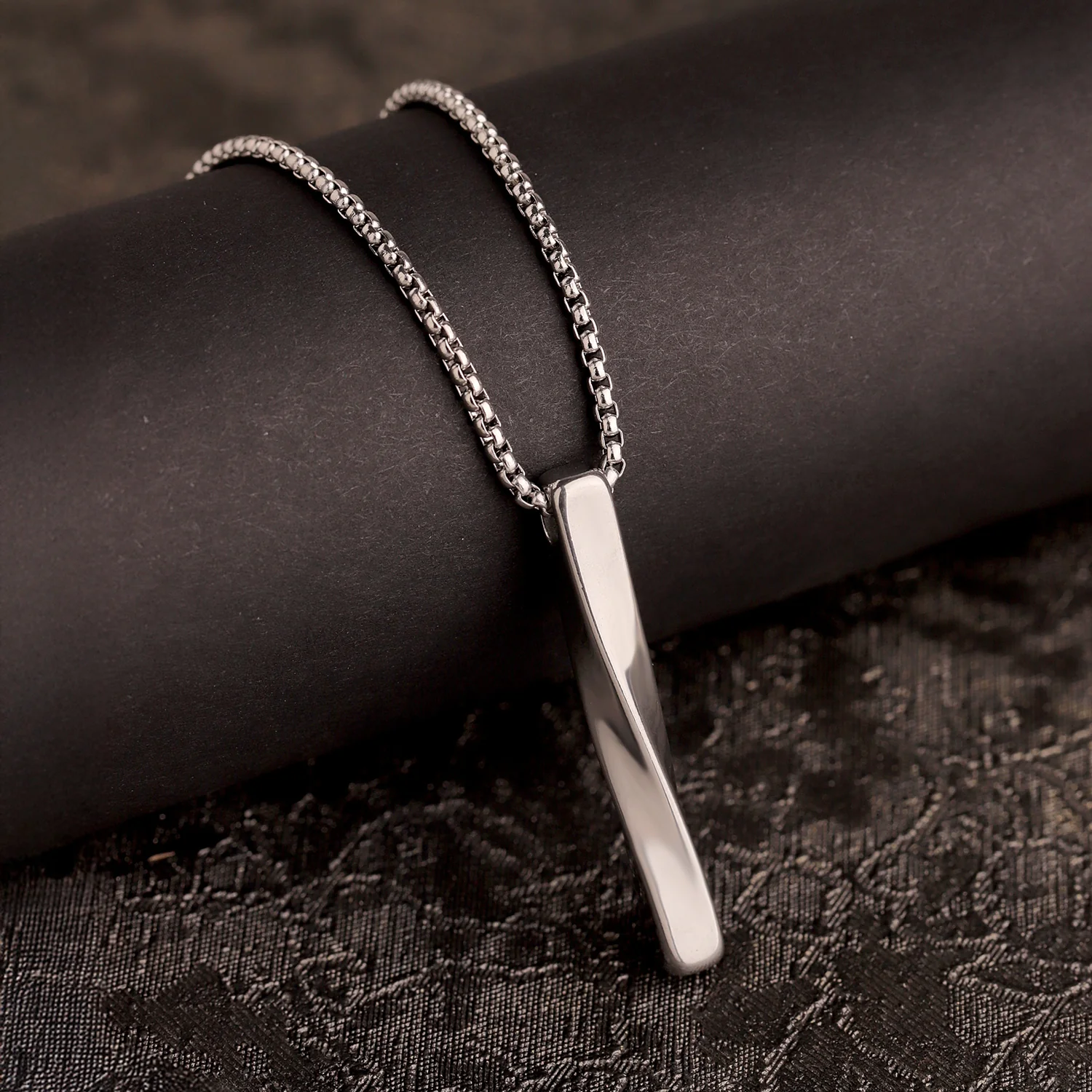 Signature Linear Edge Silver Pendant Necklace For Men