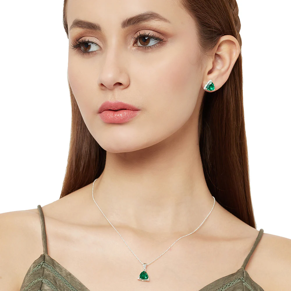 Silver Pendant Set With Chain In Brilliant Green Stone For Women - Image 2