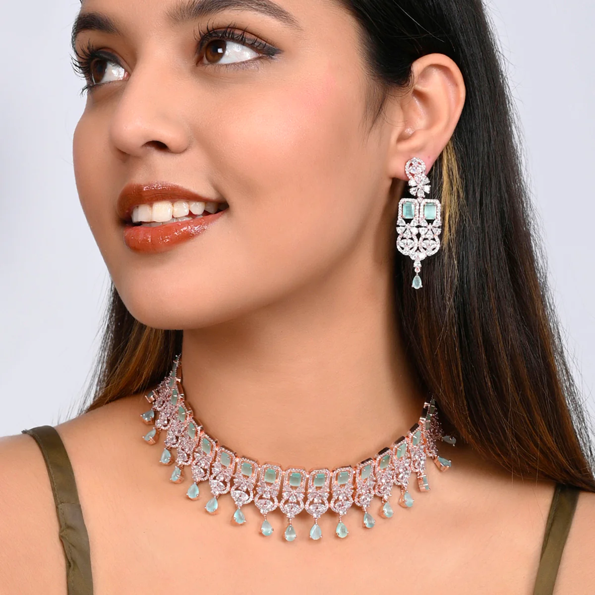 Sparkling Opulence Choker Cubic Zirconia Jewellery Set - Image 2