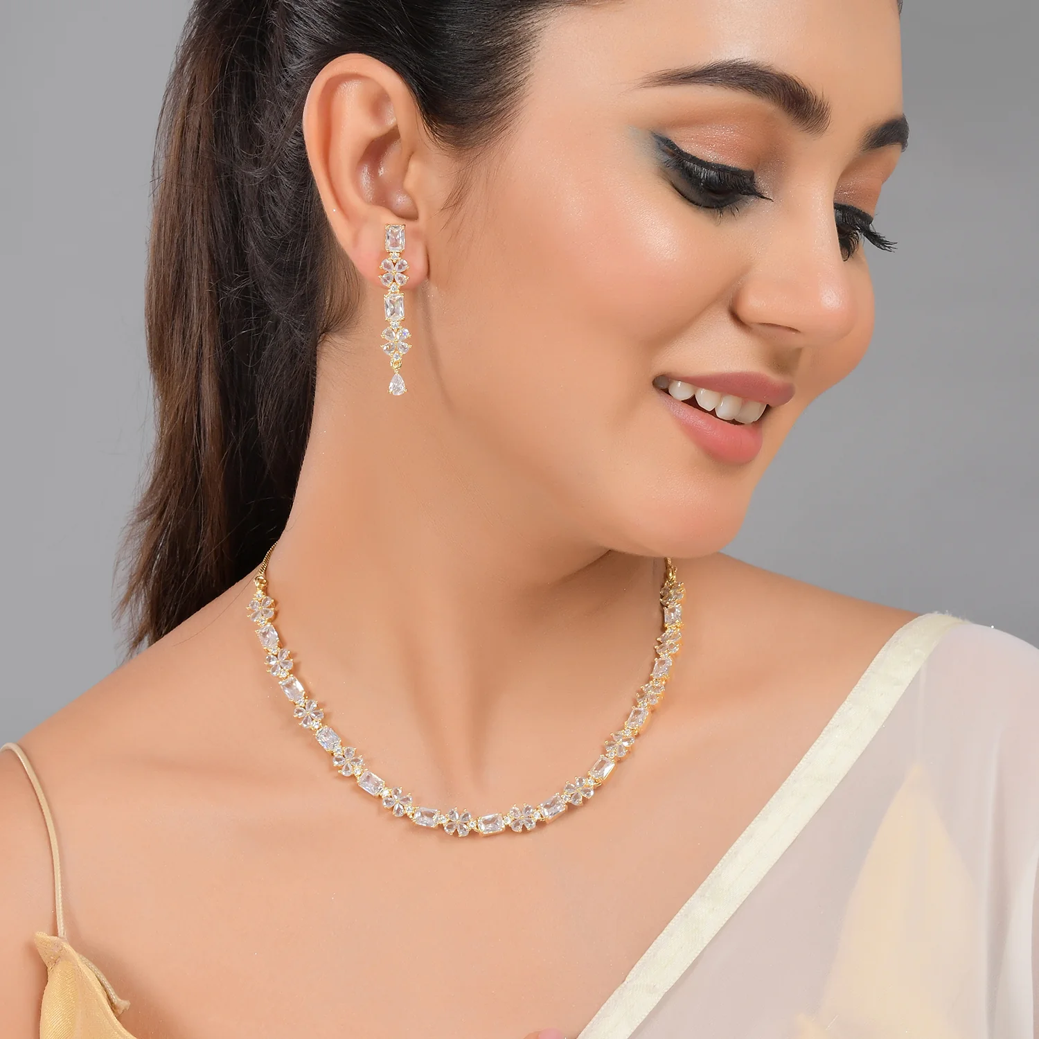 Sparkling Elegance Floral Gold-Plated Necklace Set - Image 2