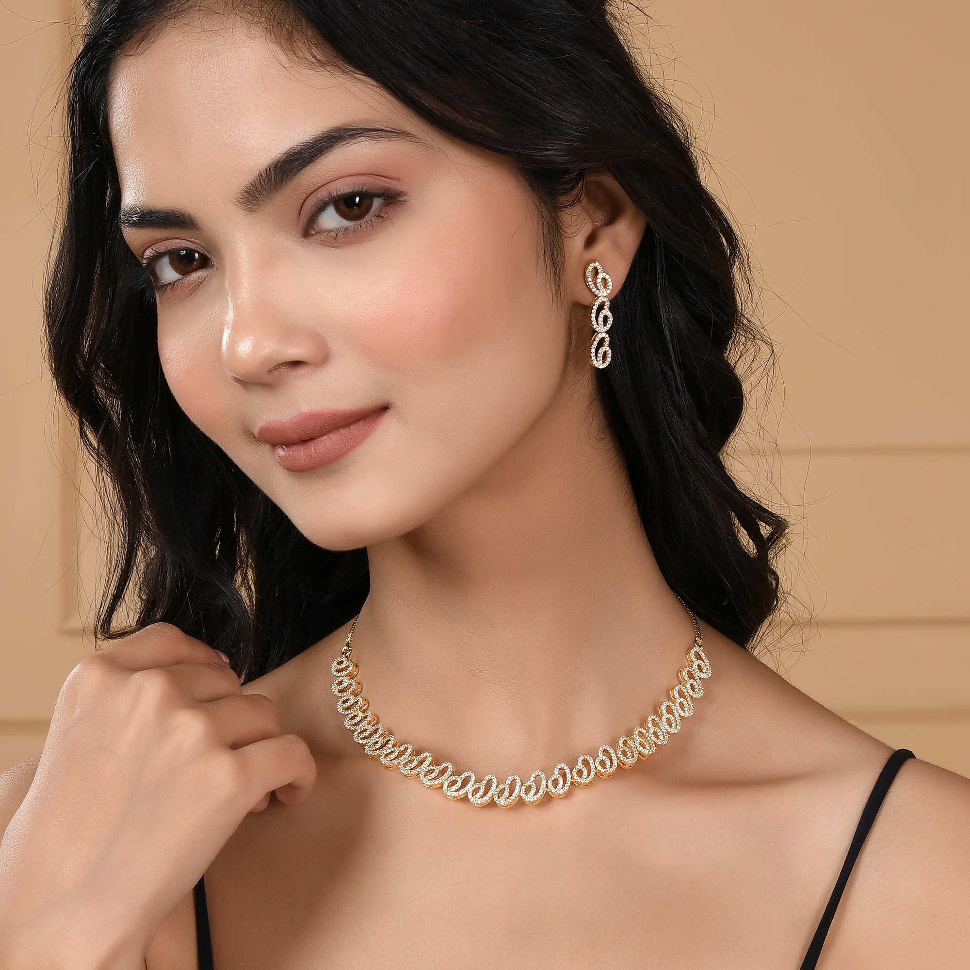 Sparkling Elegance Golden Cascade Curved Necklace Set - Image 2