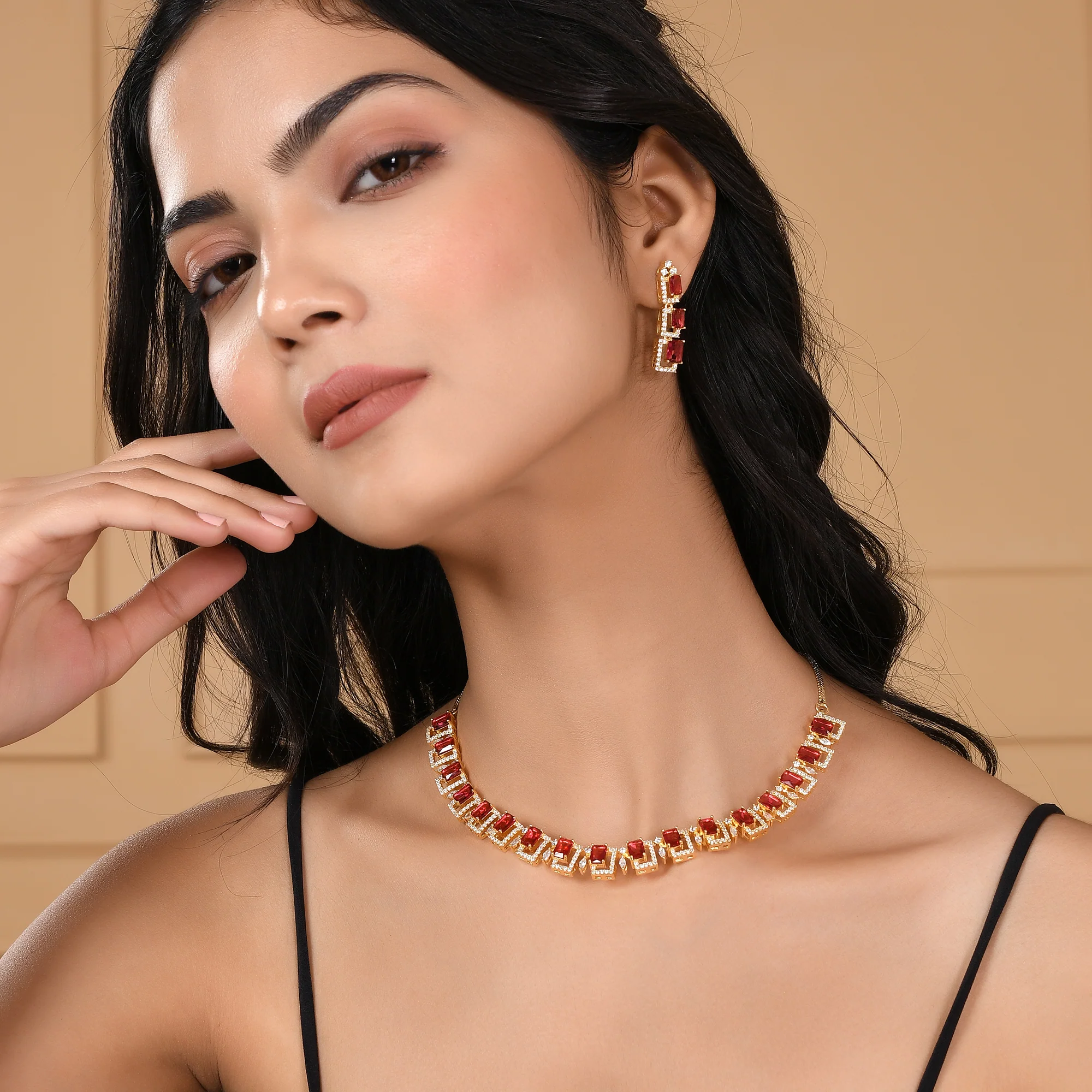 Sparkling Elegance Golden Interlude Necklace Set - Image 2