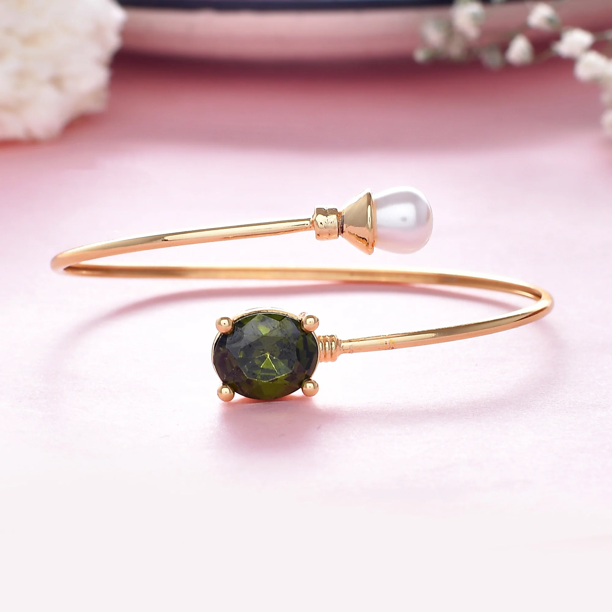 Sparkling Elegance Golden Radiance Round Bracelet