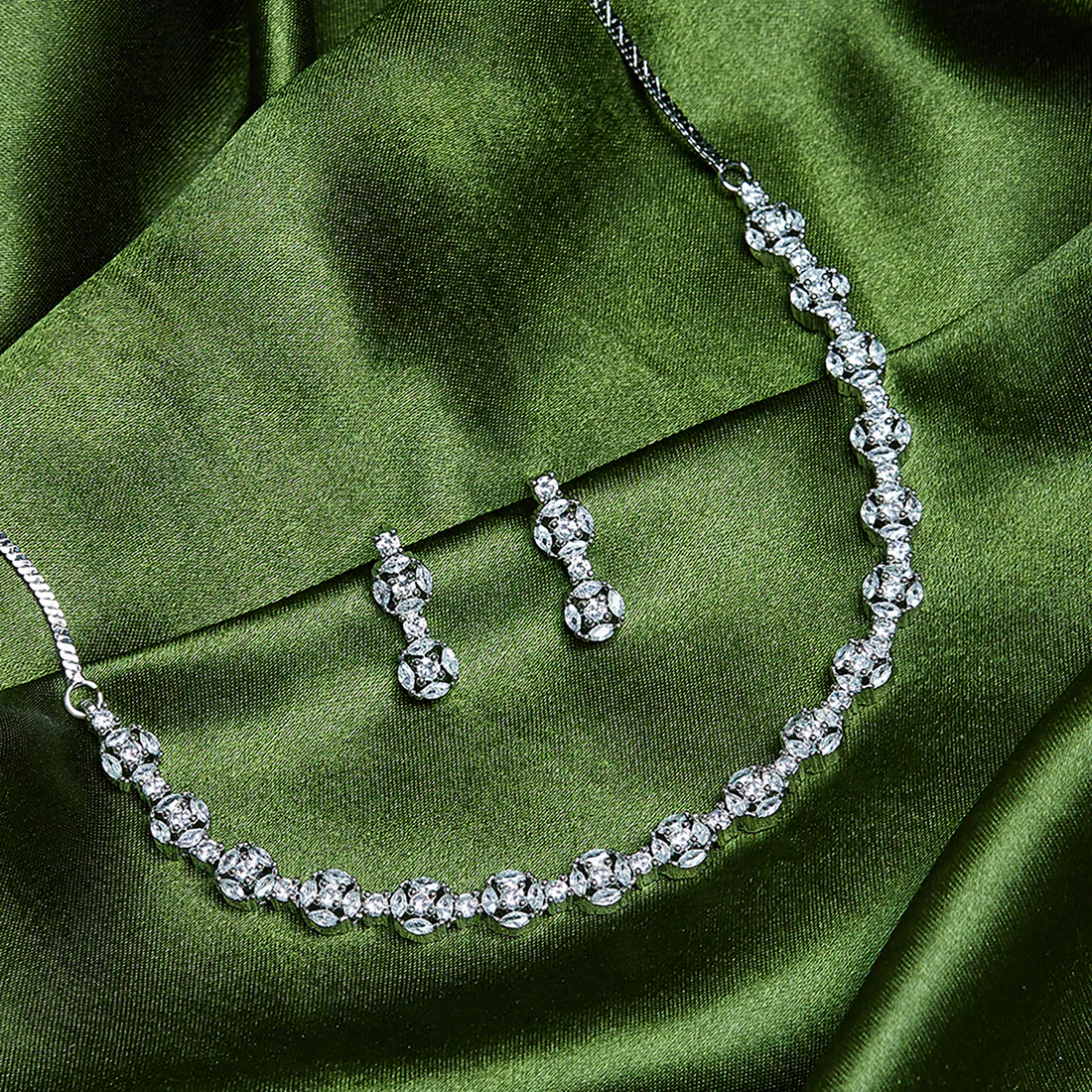Sparkling Elegance Zircon Gemstones Adorned Necklace Set - Image 2