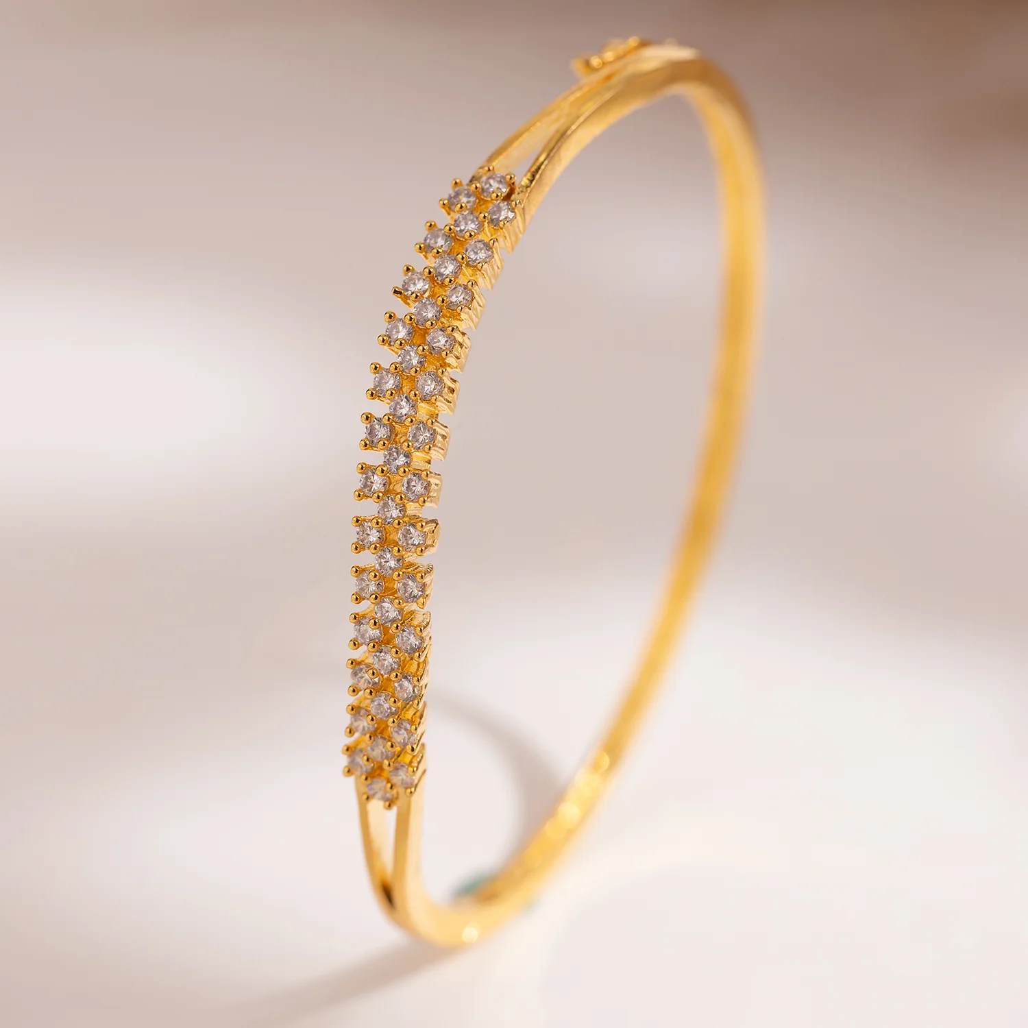 Sparkling Essential Golden Prism Bracelet