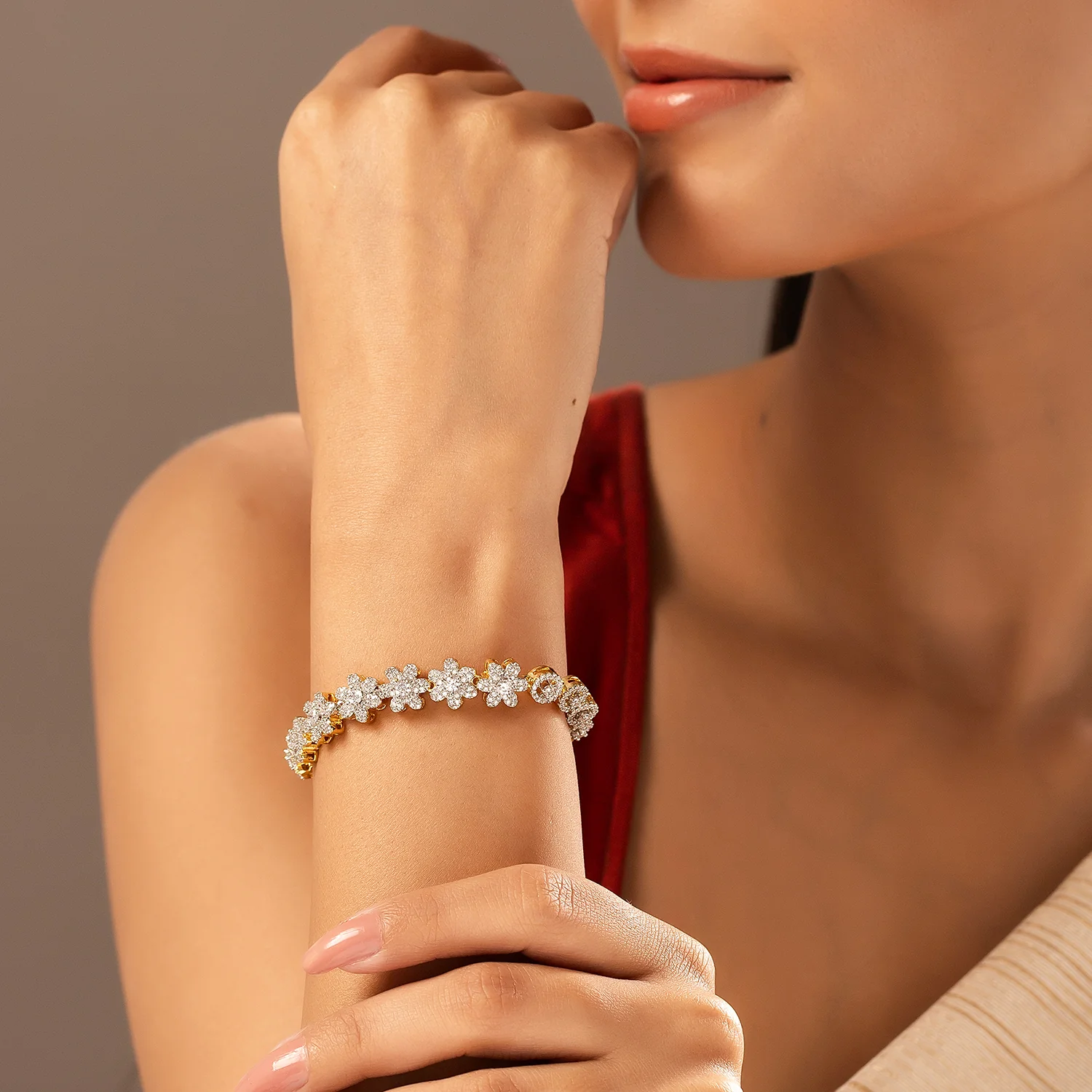 Sparkling Essential Starry Bloom Bracelet - Image 2