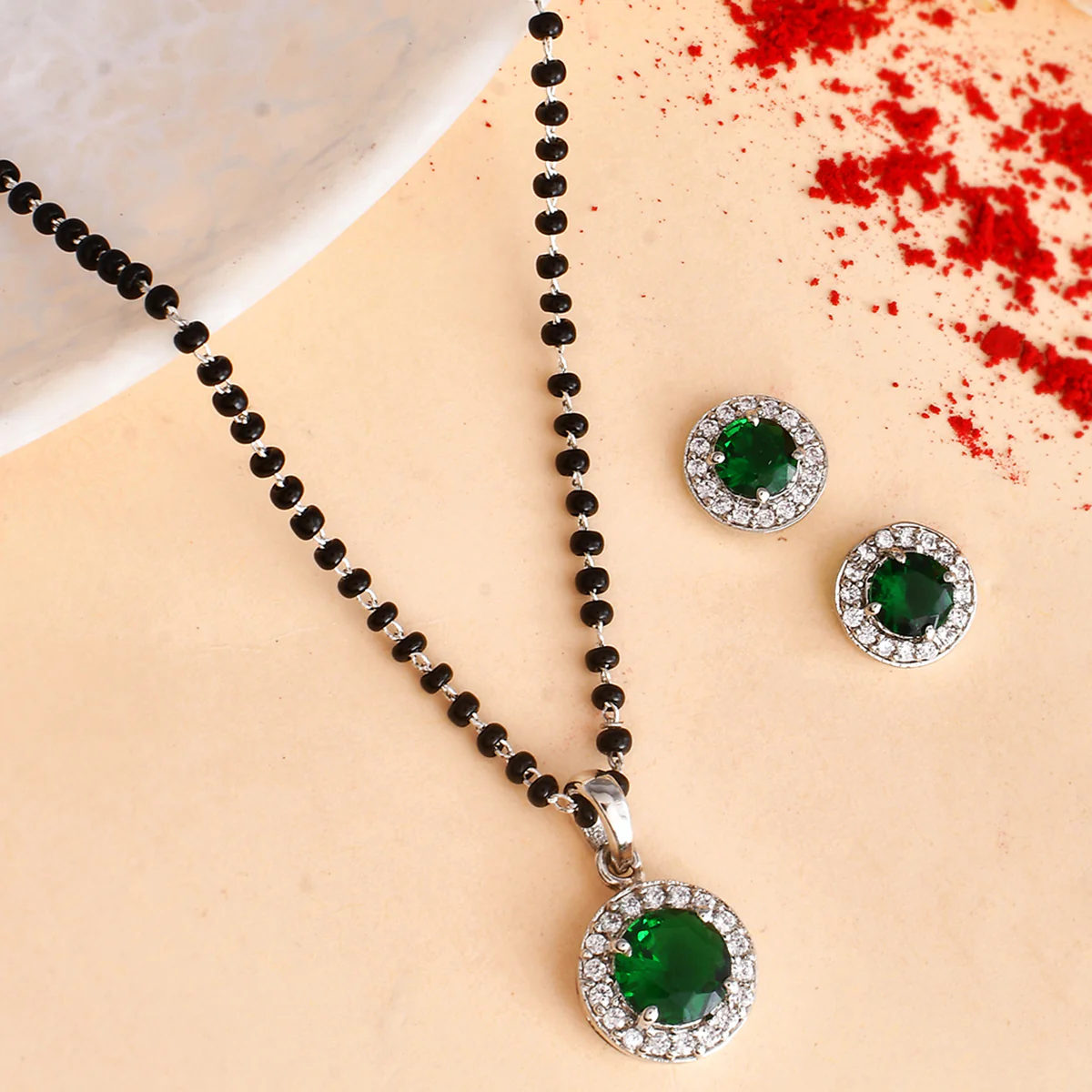 Sparkling Essentials Green Round Silver Magalsutra Set
