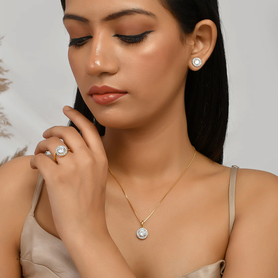 Sparkling Essentials Round Cut Cluster Setting White CZ Box Set - Image 2