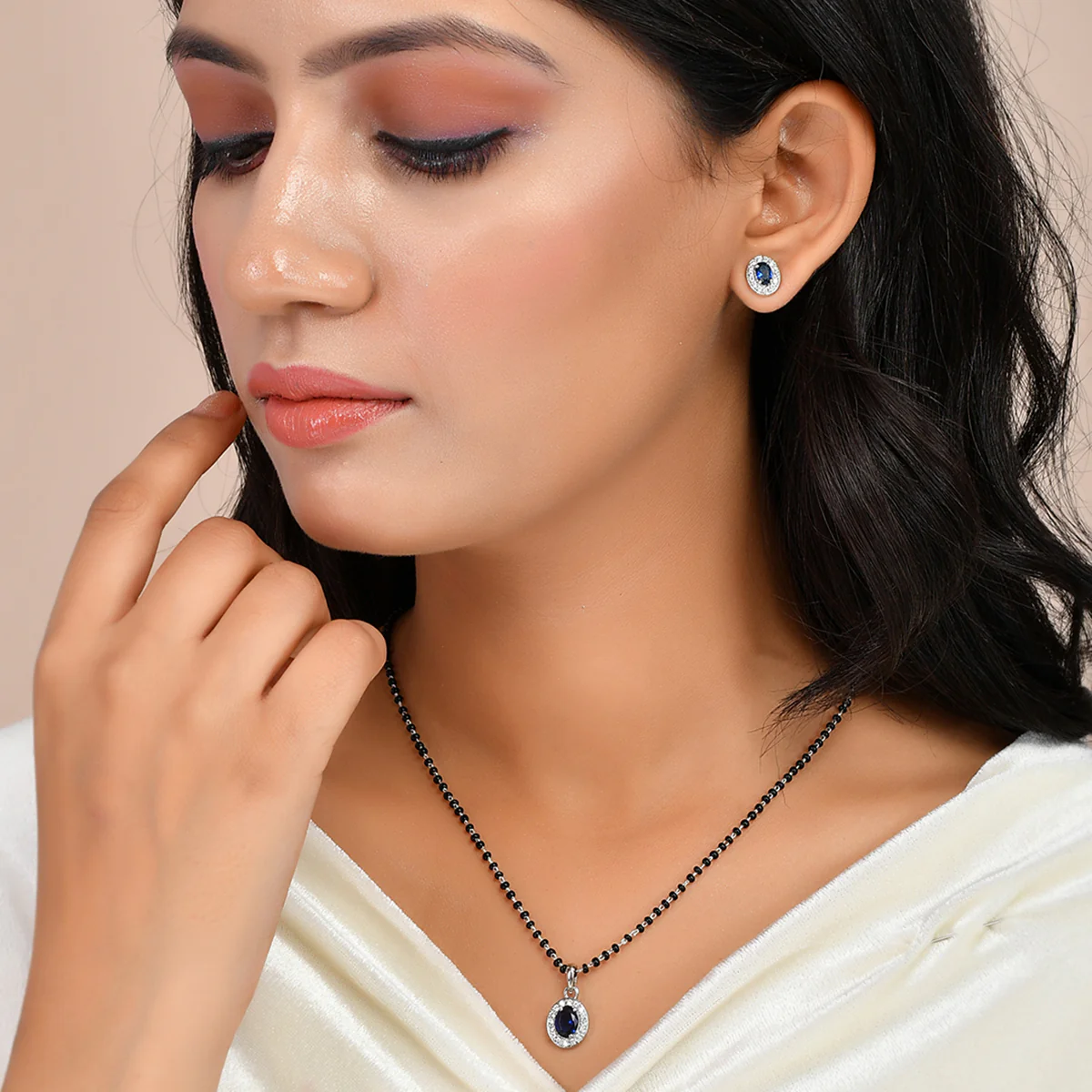 Sparkling Essesntials Blue Oval Silver Mangalsutra Set - Image 2