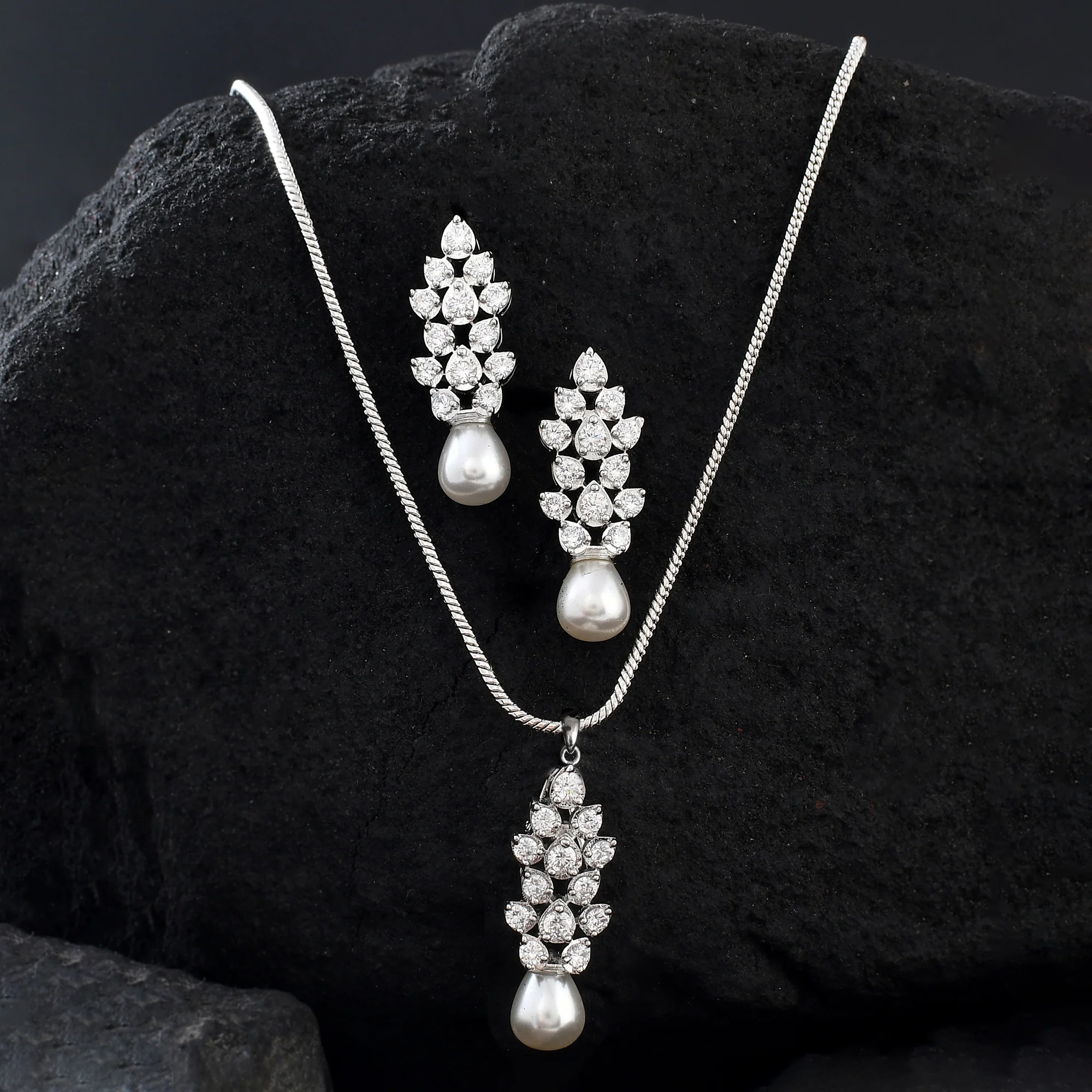 Starlight Tara Pendant Set
