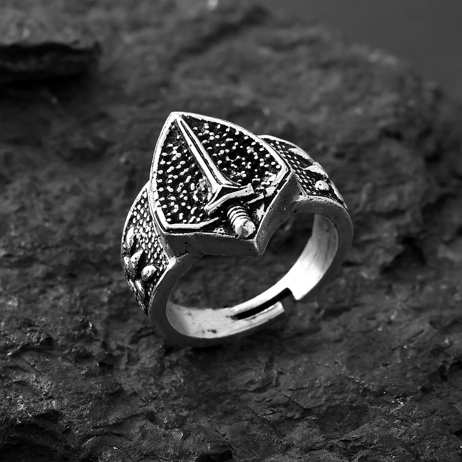 Statement Guardian Mens Ring