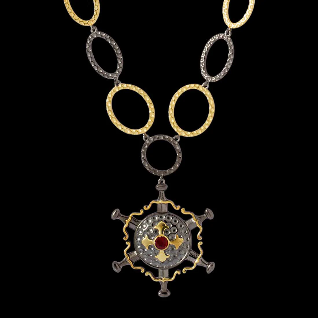 statement necklace in shining black and gold tone finish - Image 3