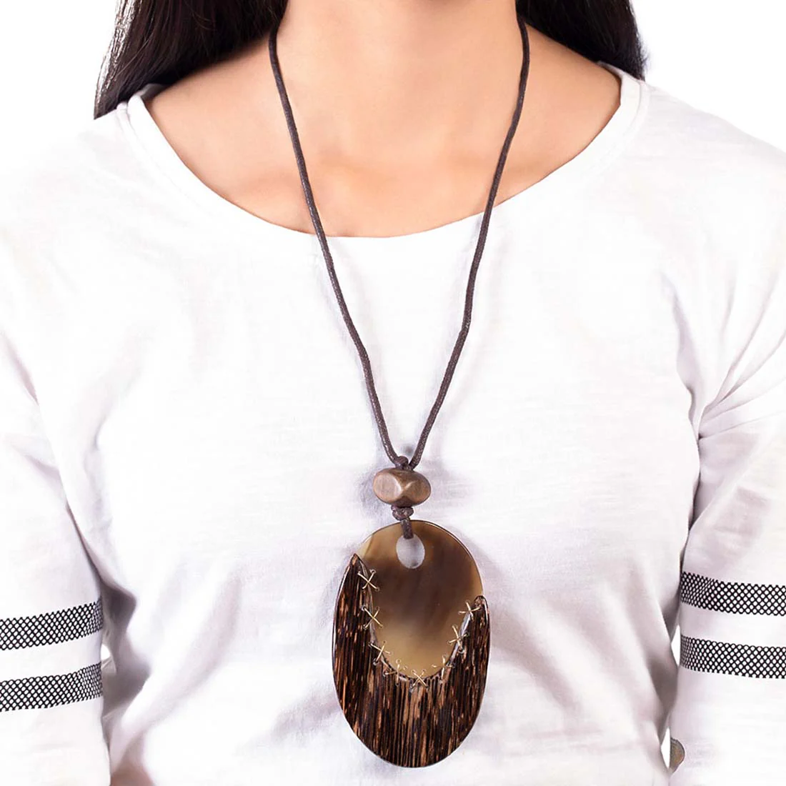 Statement Trendy Neck-Piece - Image 2