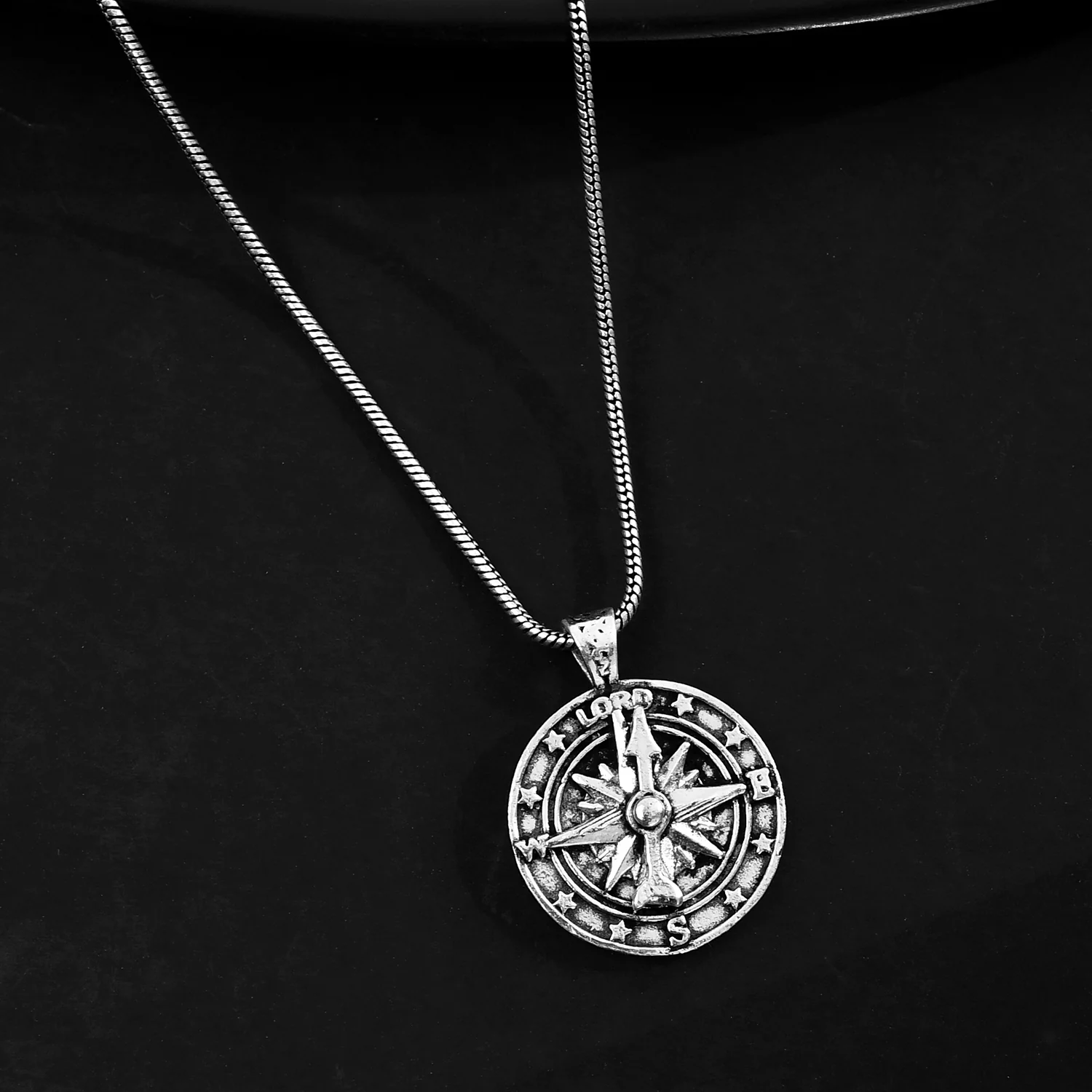 Statement Wayfinder Mens Pendant