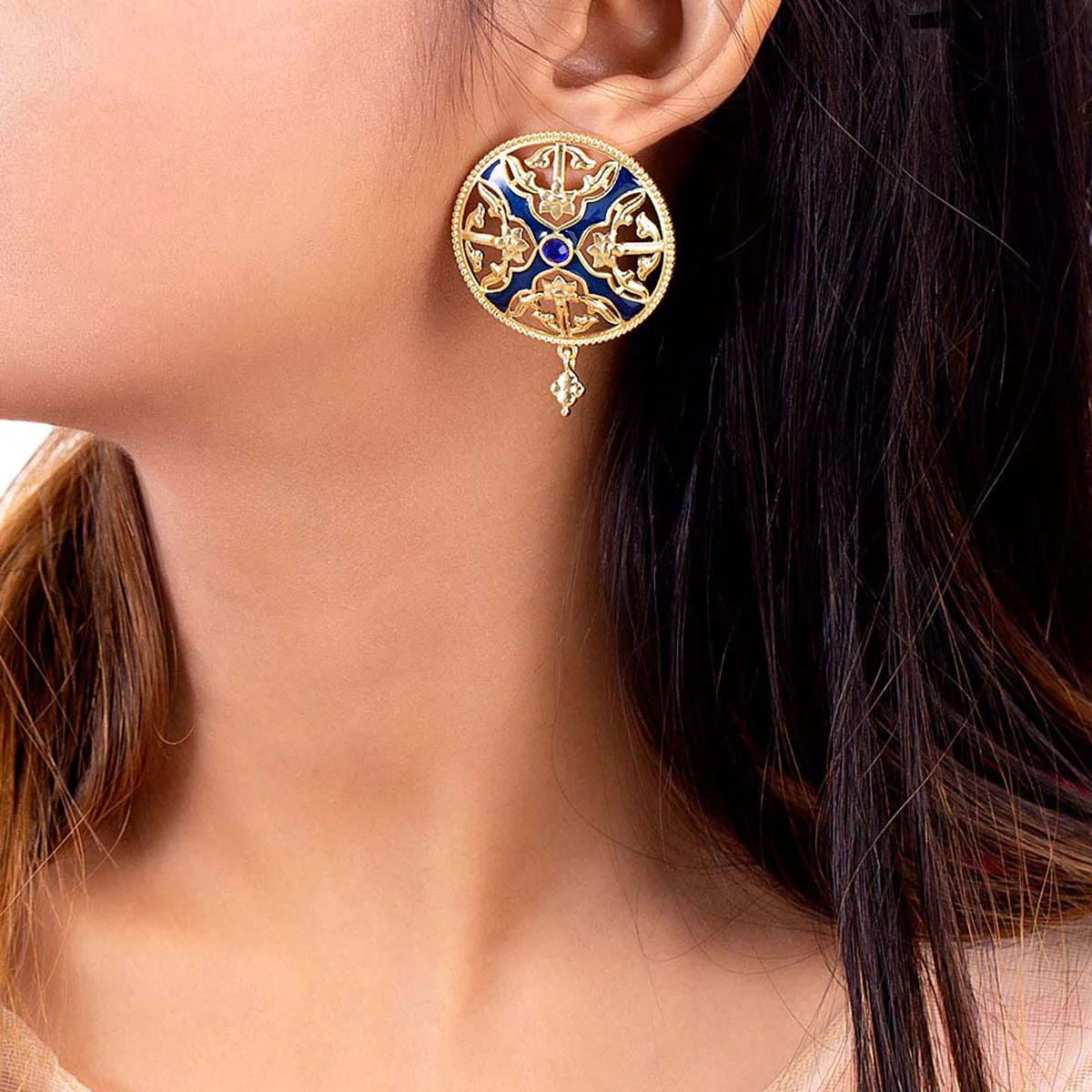 Swarnam Filigree Dome Earrings - Image 2