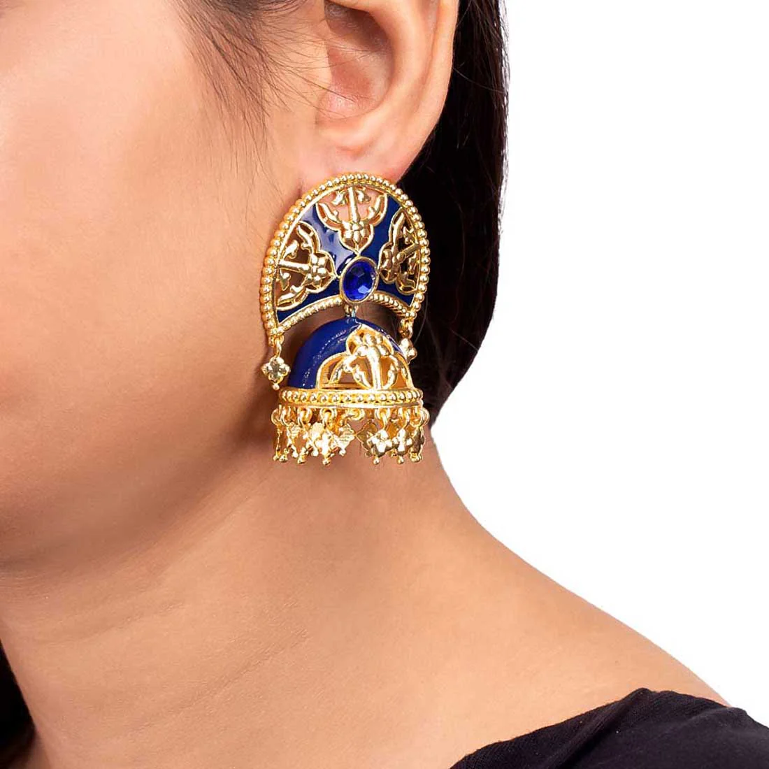 Swarnam Filigree Pattern Jhumka Earrings - Image 2