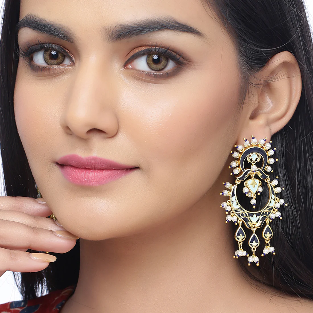 Tahira Regal Black Long Earrings - Image 2