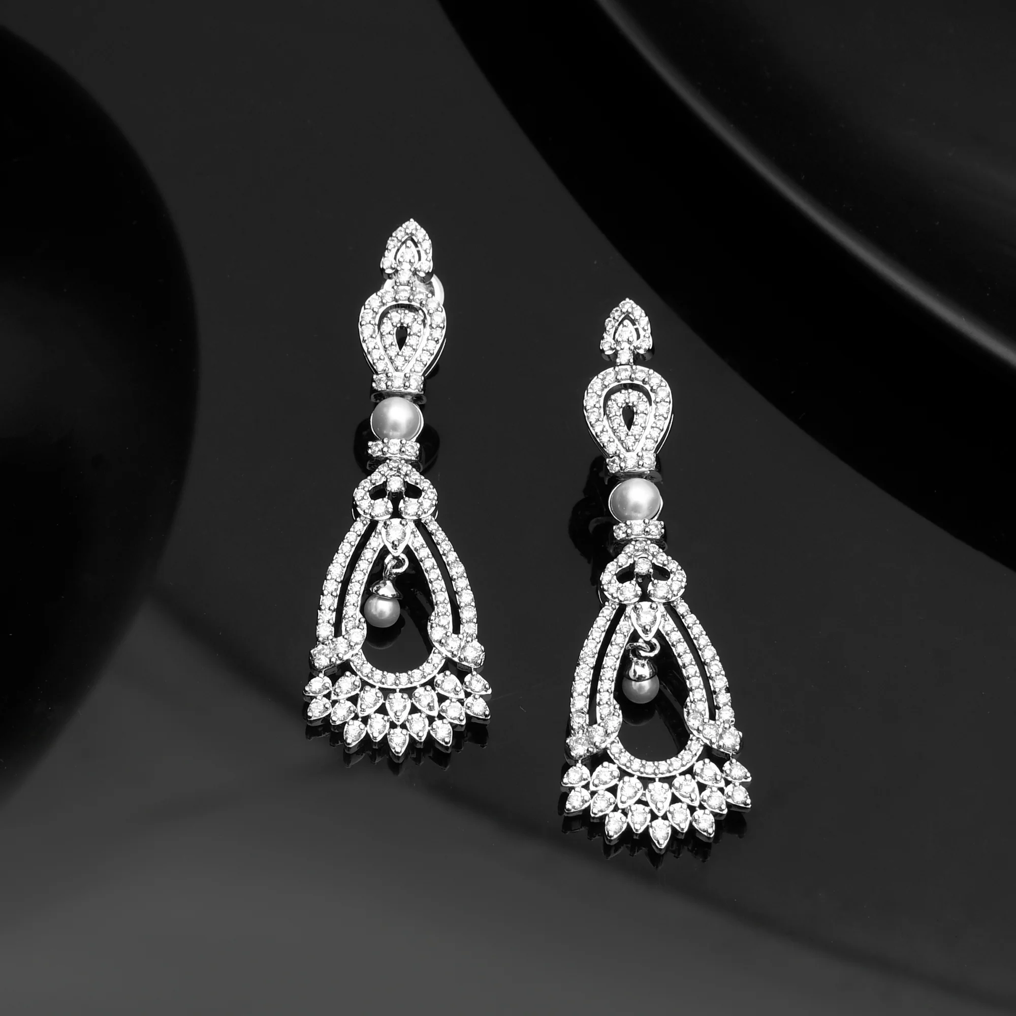 Taj Falak Earrings - Image 2