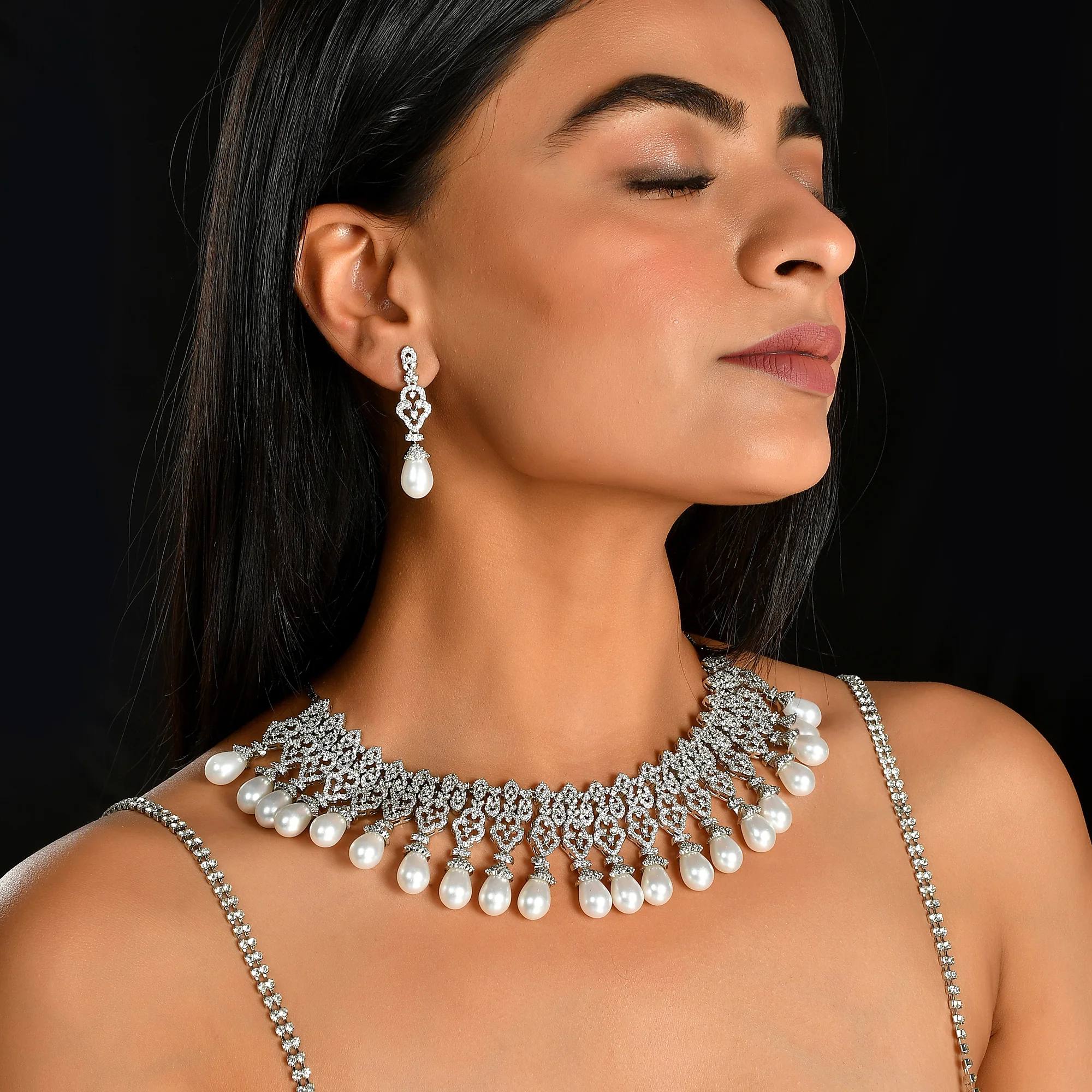 Taj Inayat Necklace Set