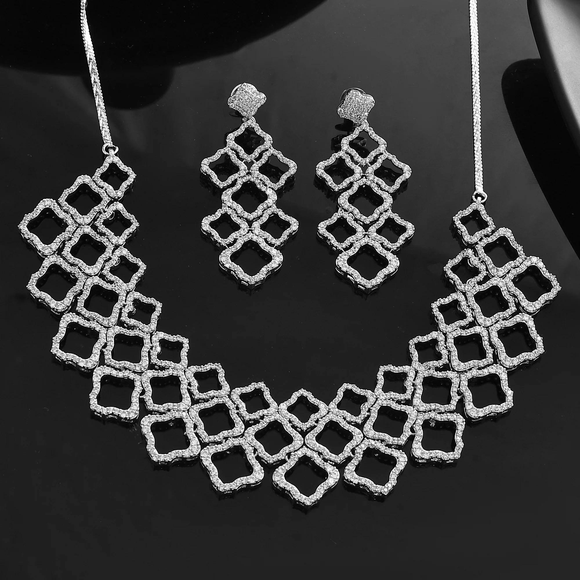 Taj Mehr Necklace Set - Image 2