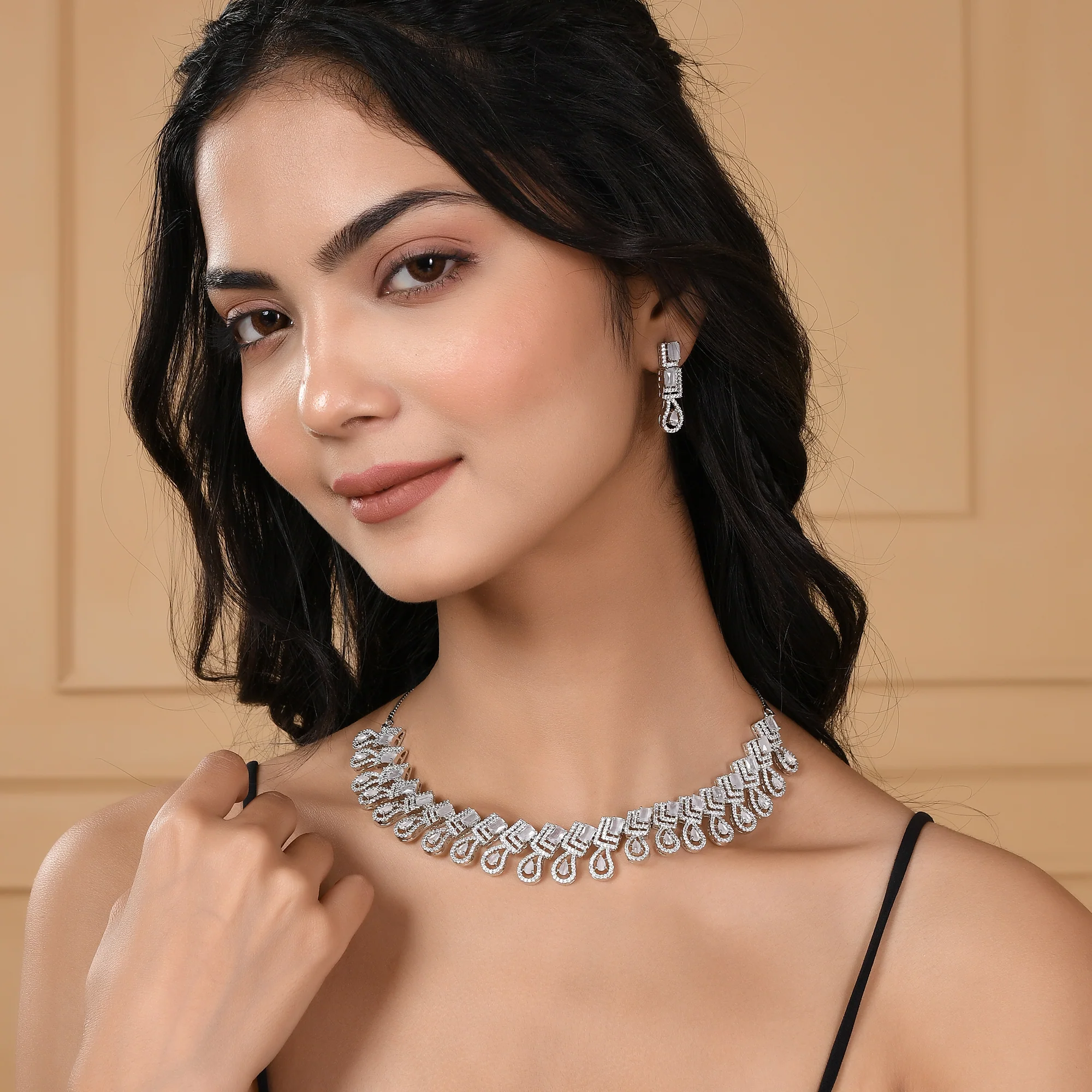 Teardrop Cut Zircon Gems Necklace Set - Image 3