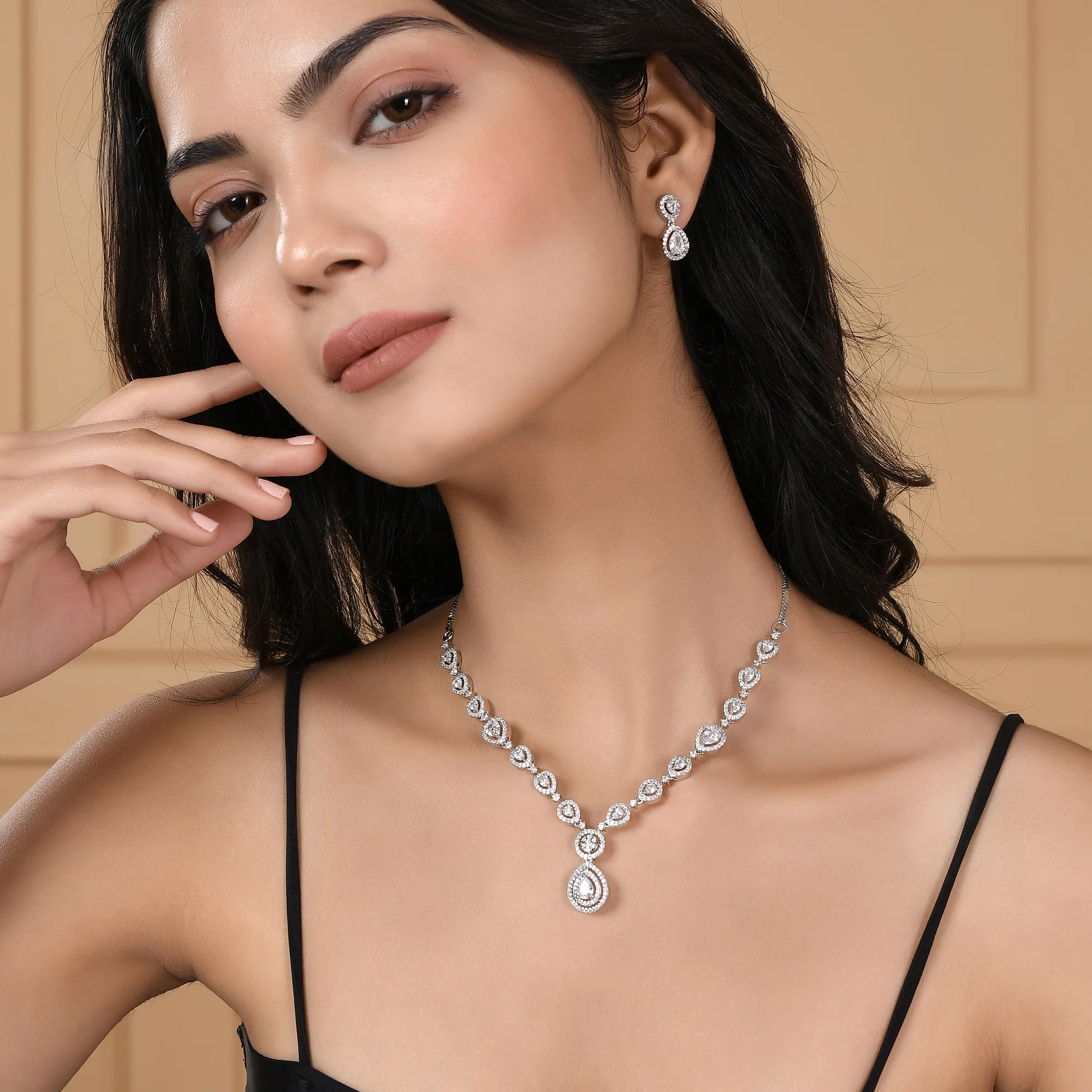 Teardrop Cut Zircons Adorned Silver Plated Jewellery Set - Image 3