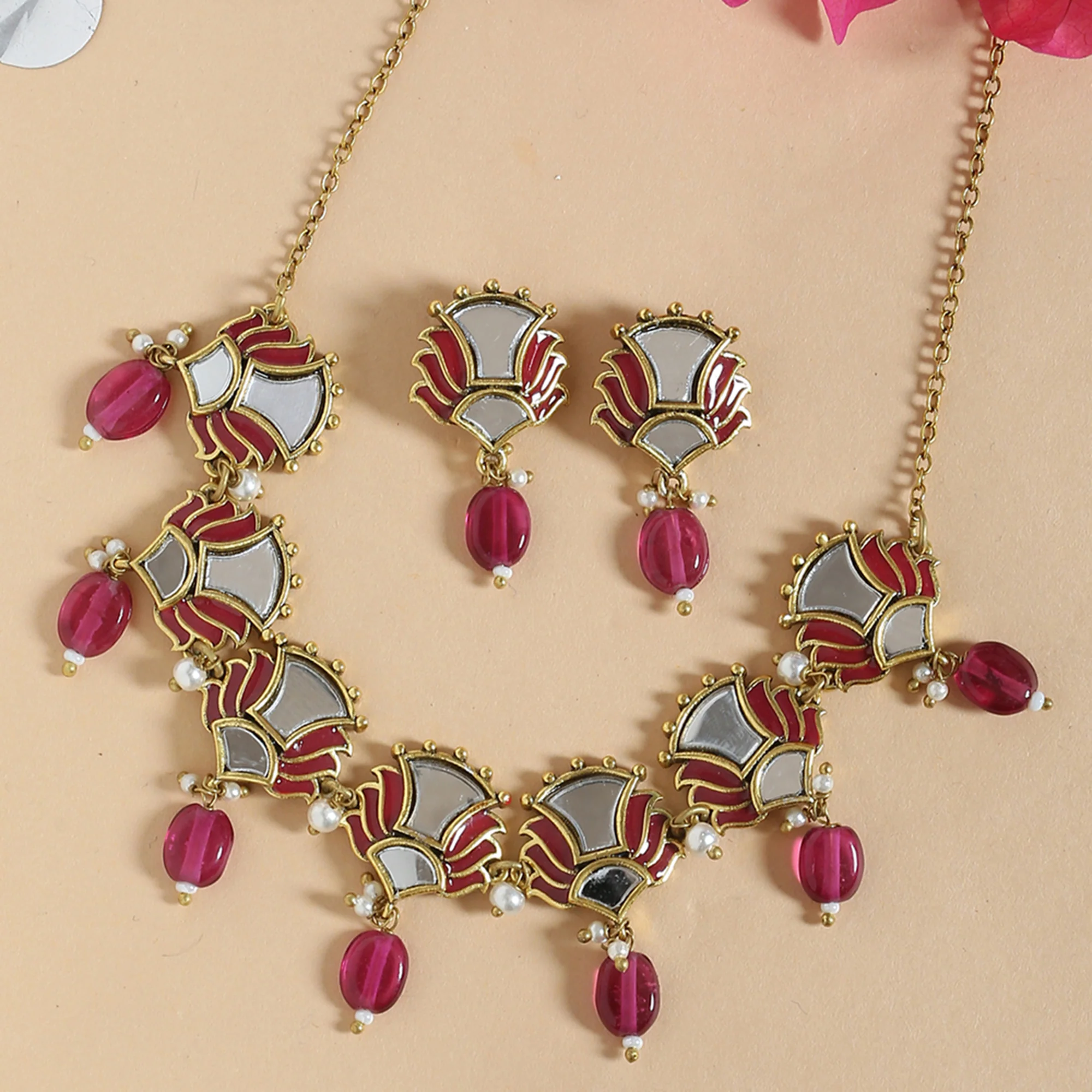 Thikri Looping Moons Necklace Set