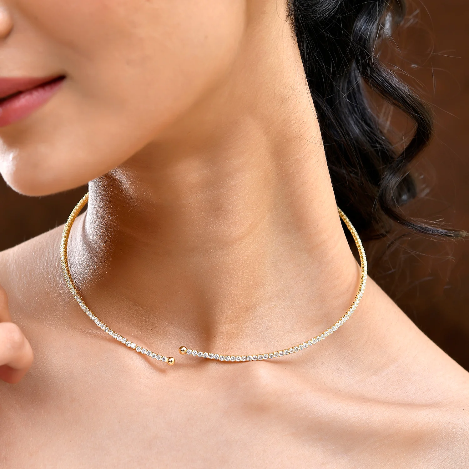 Timeless Sparkle Crystal Curve Hasli Necklace - Image 2