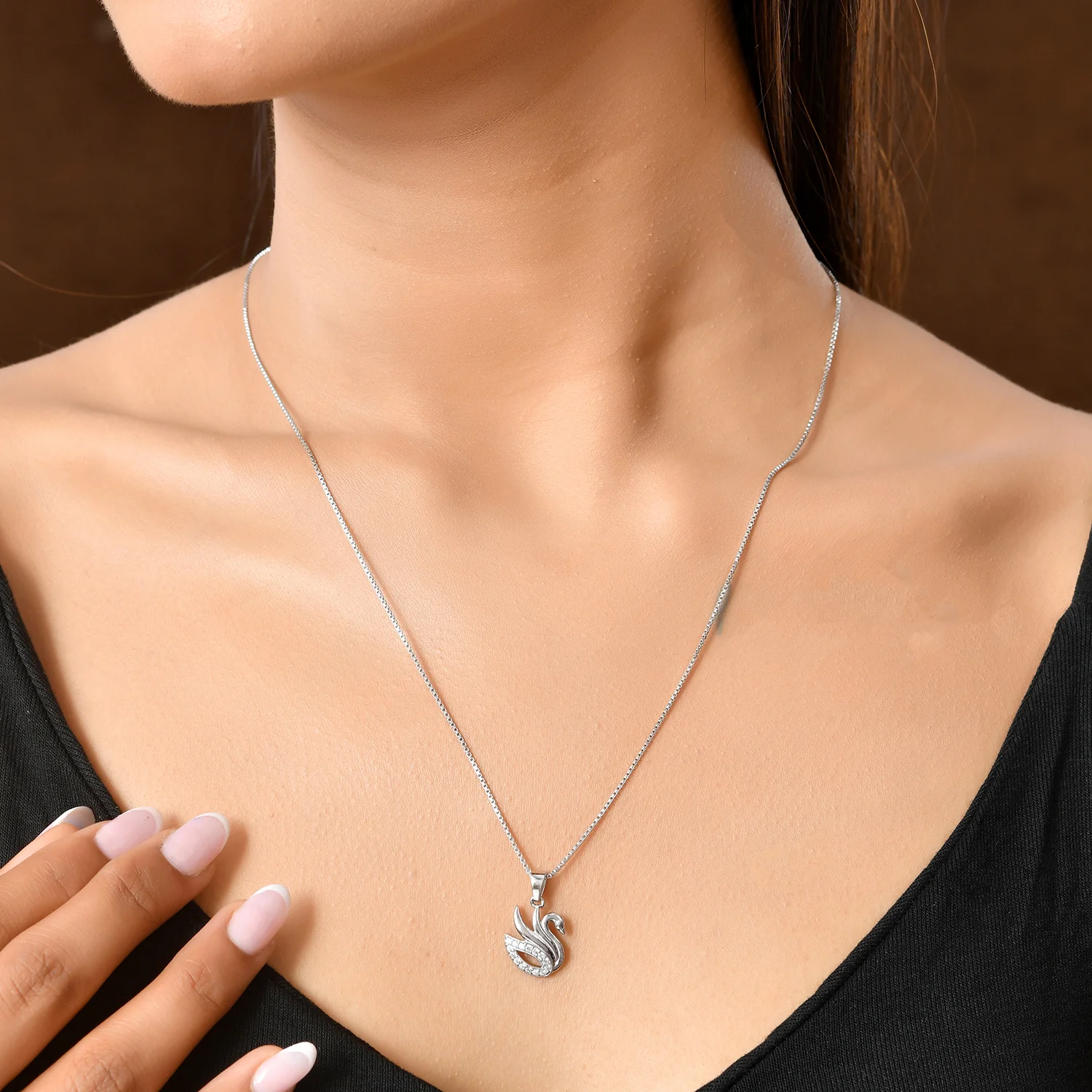 Tropical Wildlife Silver Swan Sterling Silver Pendant - Image 2