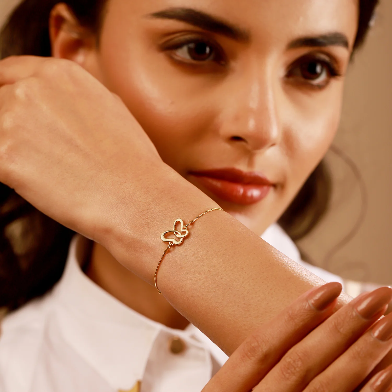 Valentine’s Day Golden Flutter Chain Bracelet - Image 3