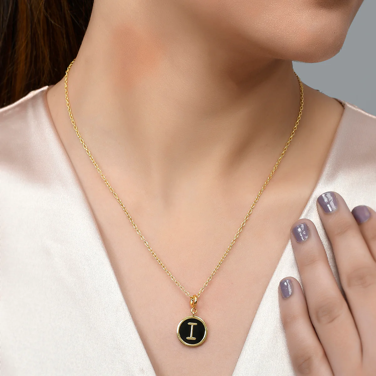 Alphabet I Black Enamel Charm - Image 2