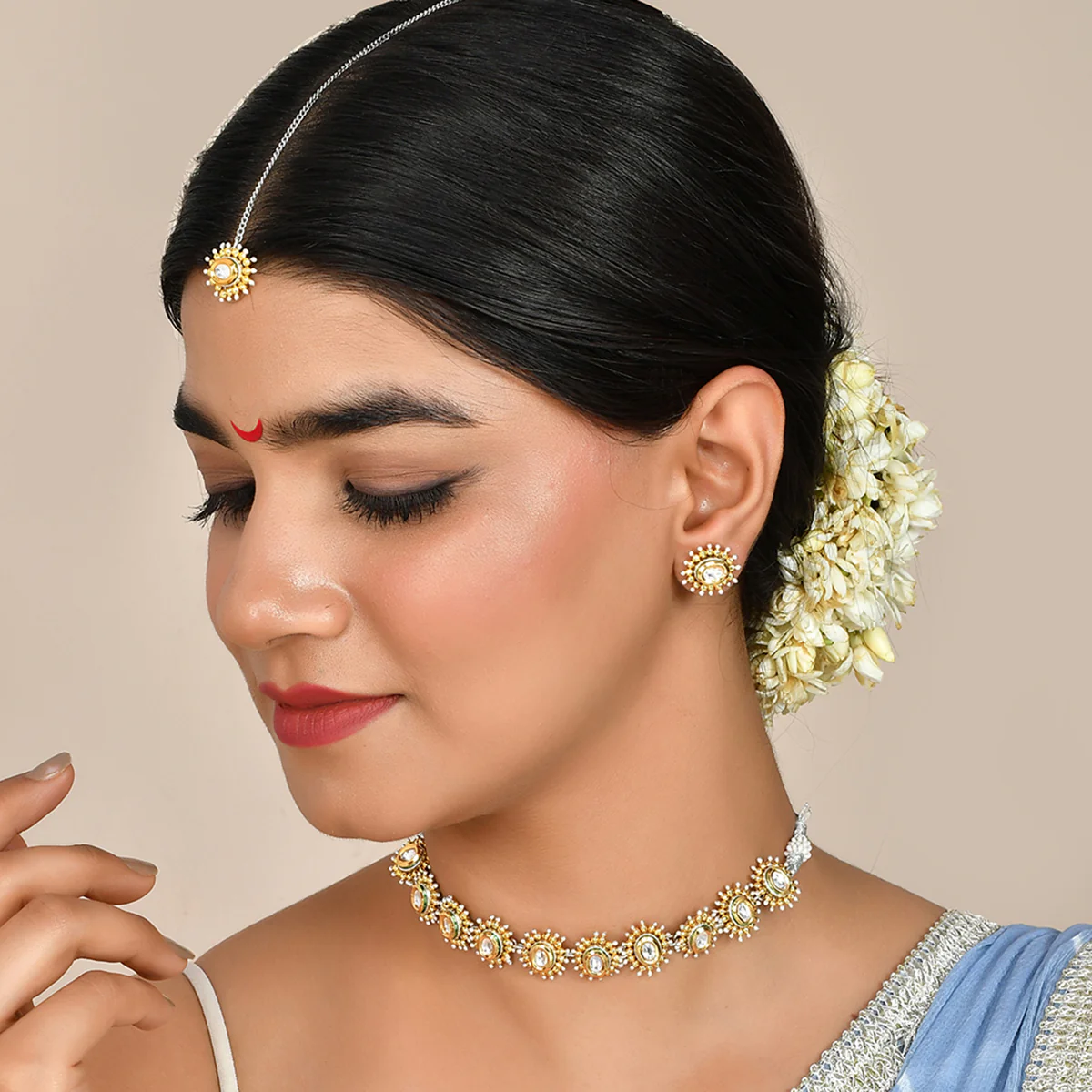 Veerangana White Pearls and Oval Cut Kundan Maang Tika Set - Image 2
