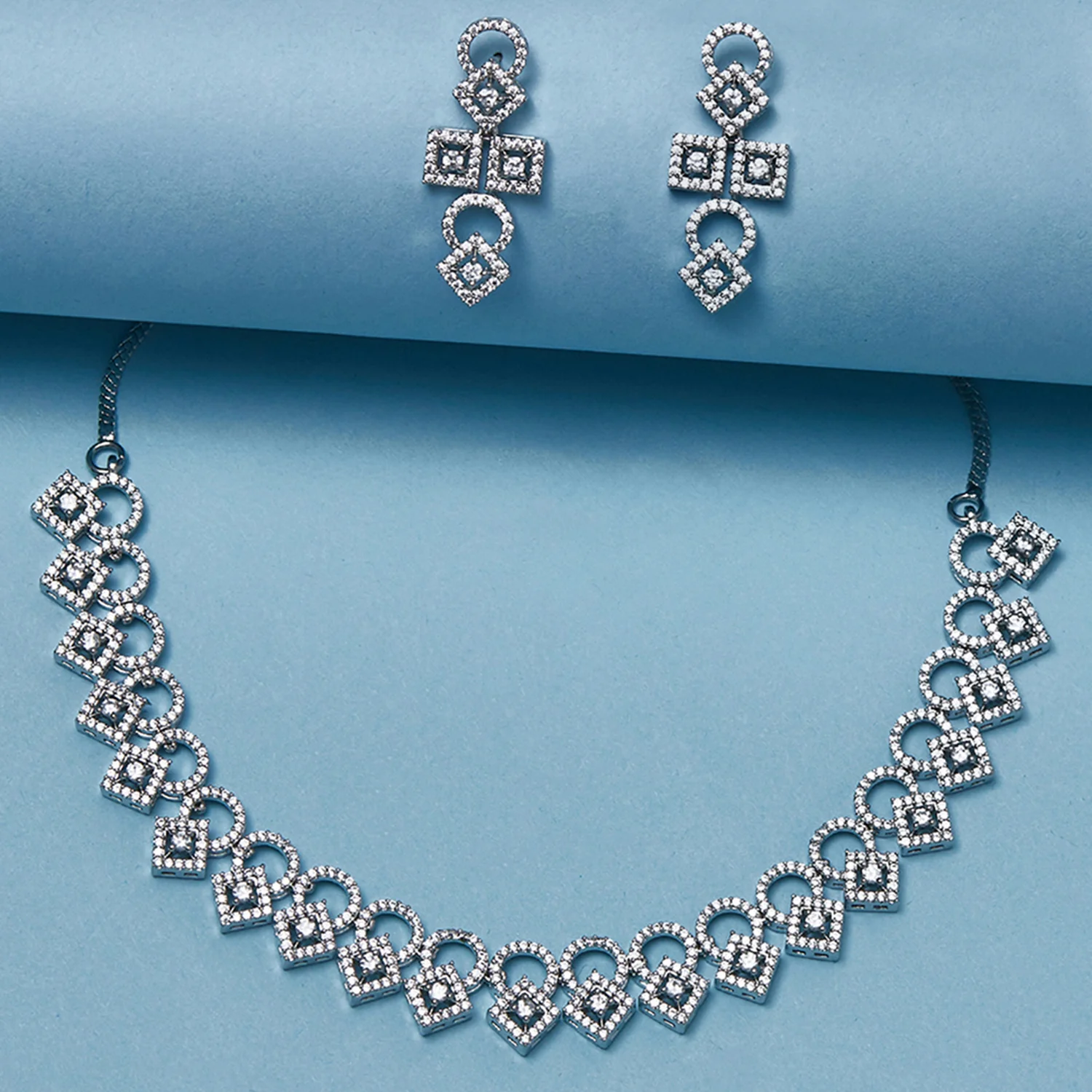 Victorian Inspired Necklace Set with CZ Gems: Elegant Design