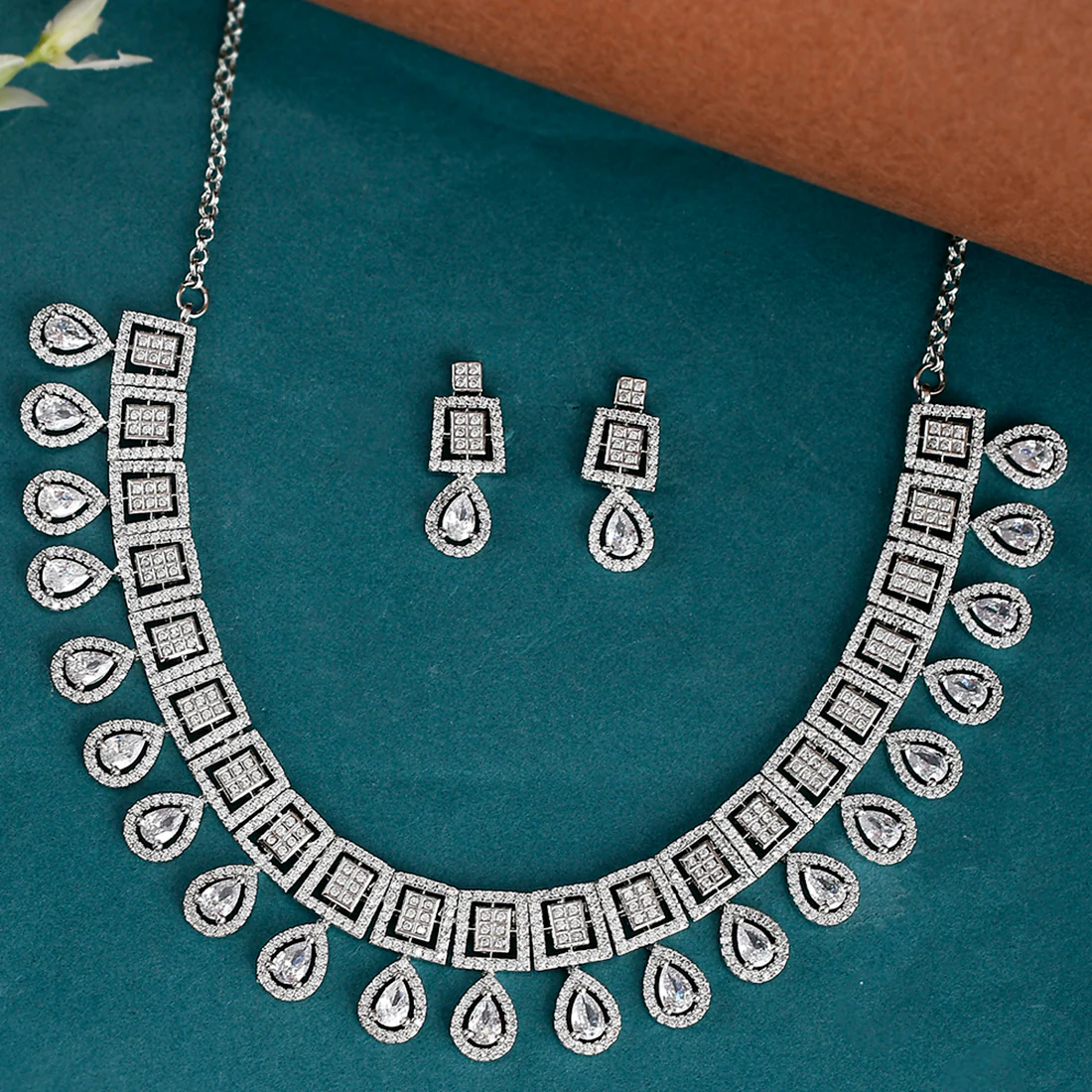 Victorian Jewelry Inspired Necklace Set