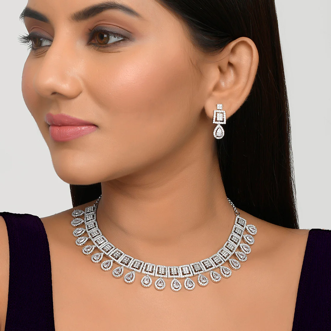 Victorian Jewelry Inspired Necklace Set - Image 2