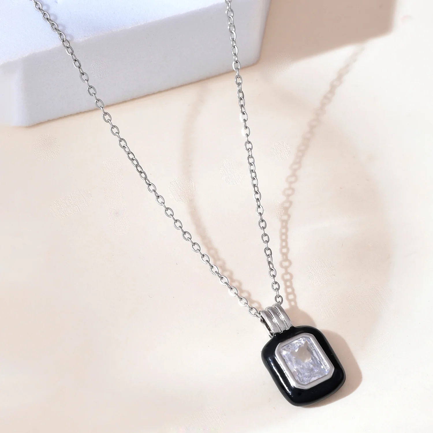 Voyage Glow On-The-Go Silver Pendant