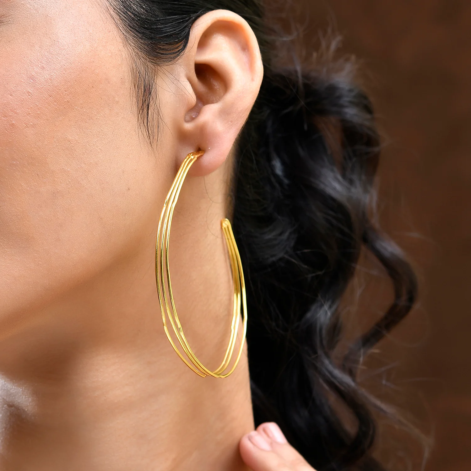 Voyage Golden Swing Hoop Earrings - Image 2