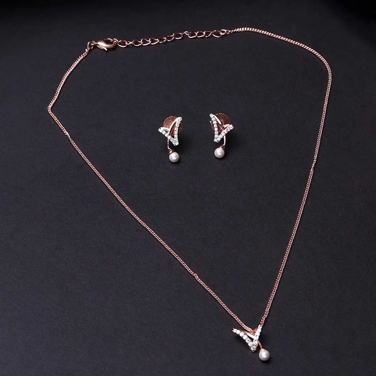 Voylla rose gold-plated brass necklace set