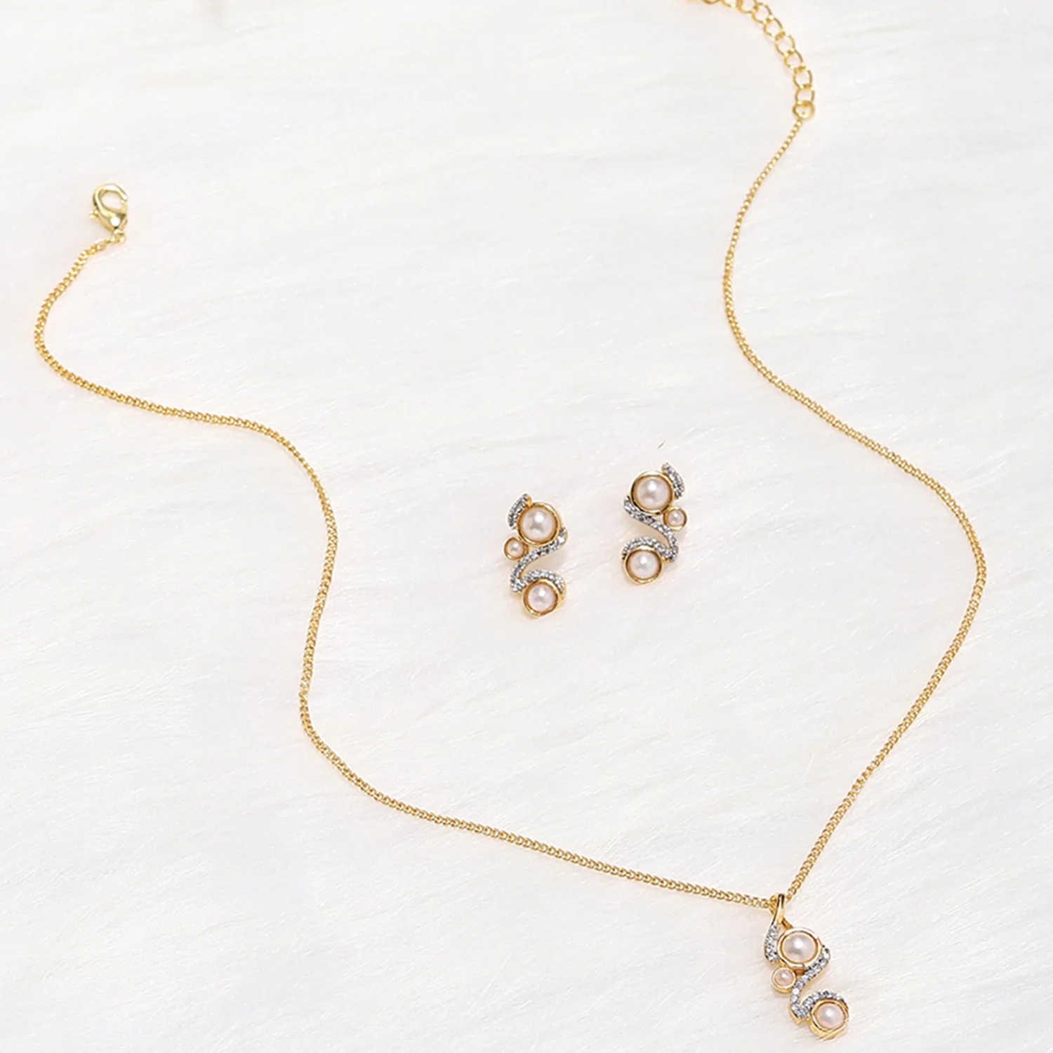 Voylla Rose gold-plated brass pendant set