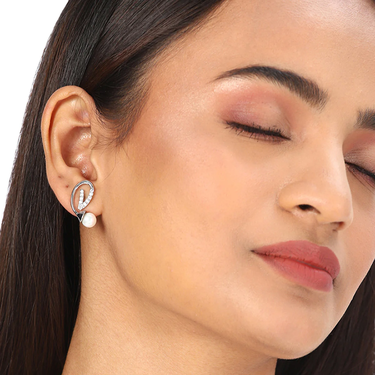 Voylla White gold-plated brass earrings - Image 2