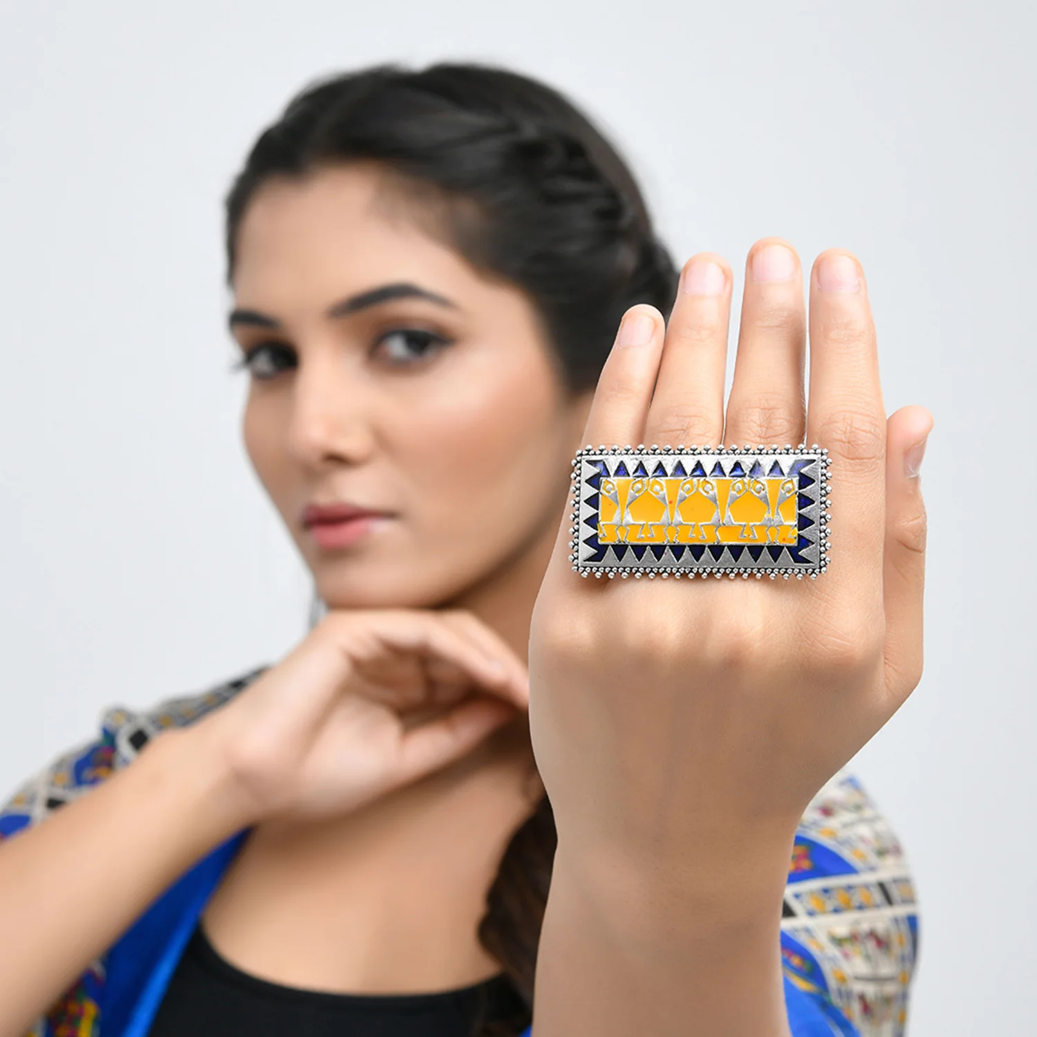 Warli Dhindora Baje Re Statement Ring - Image 3