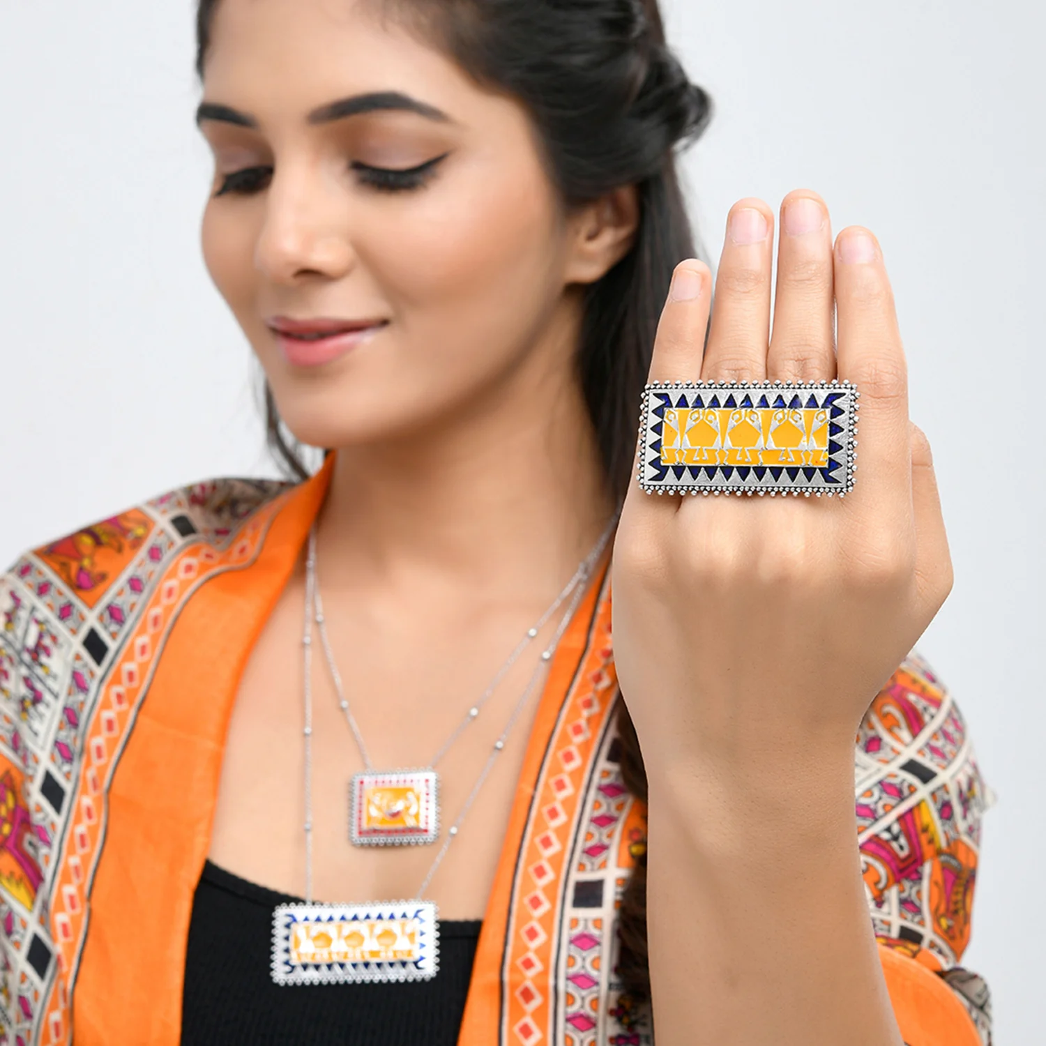 Warli Dhindora Baje Re Statement Ring - Image 4