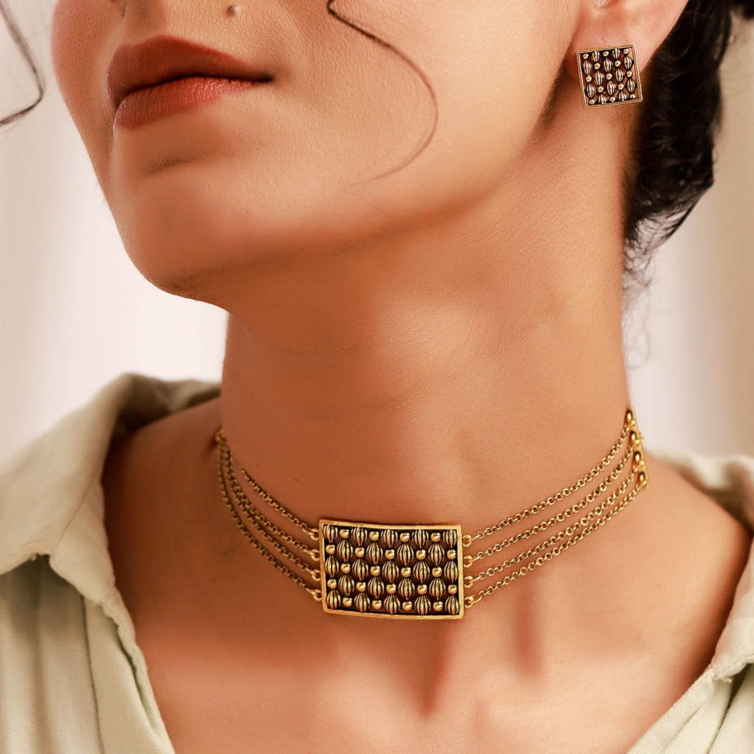 Woven Wonders Wavy Weave Choker Necklace Set - Image 2